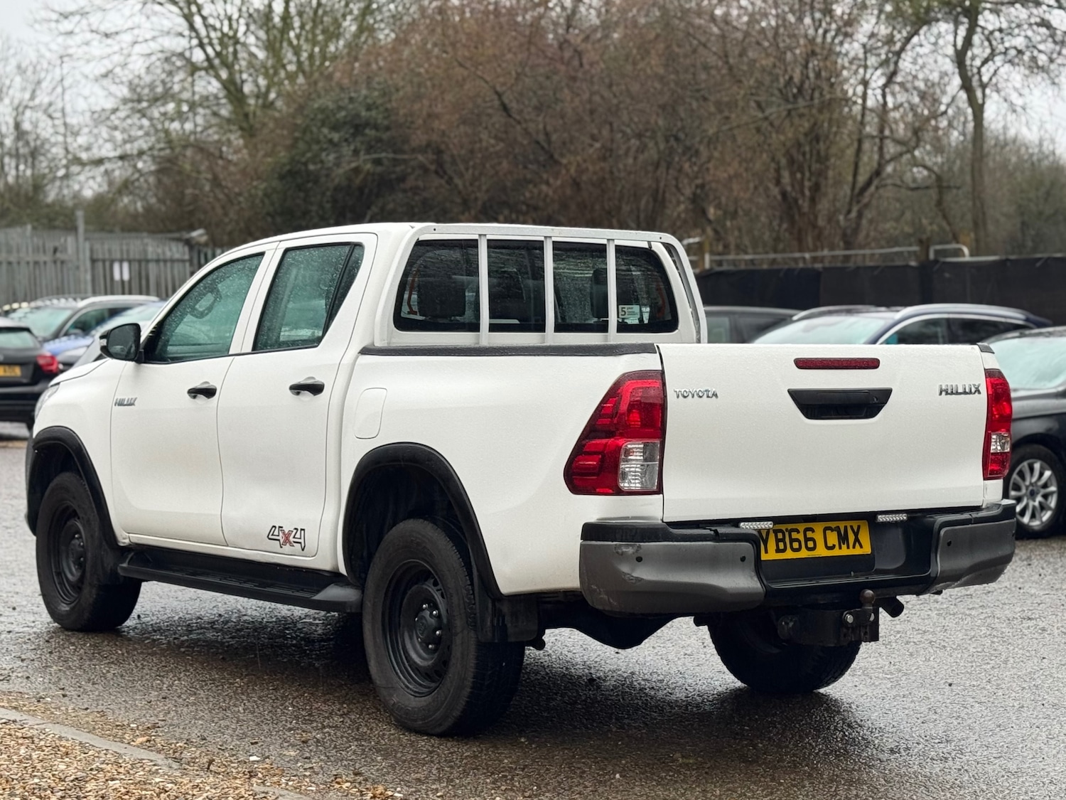 Used Toyota Hilux 2017 for sale - 77548417: Photo 11