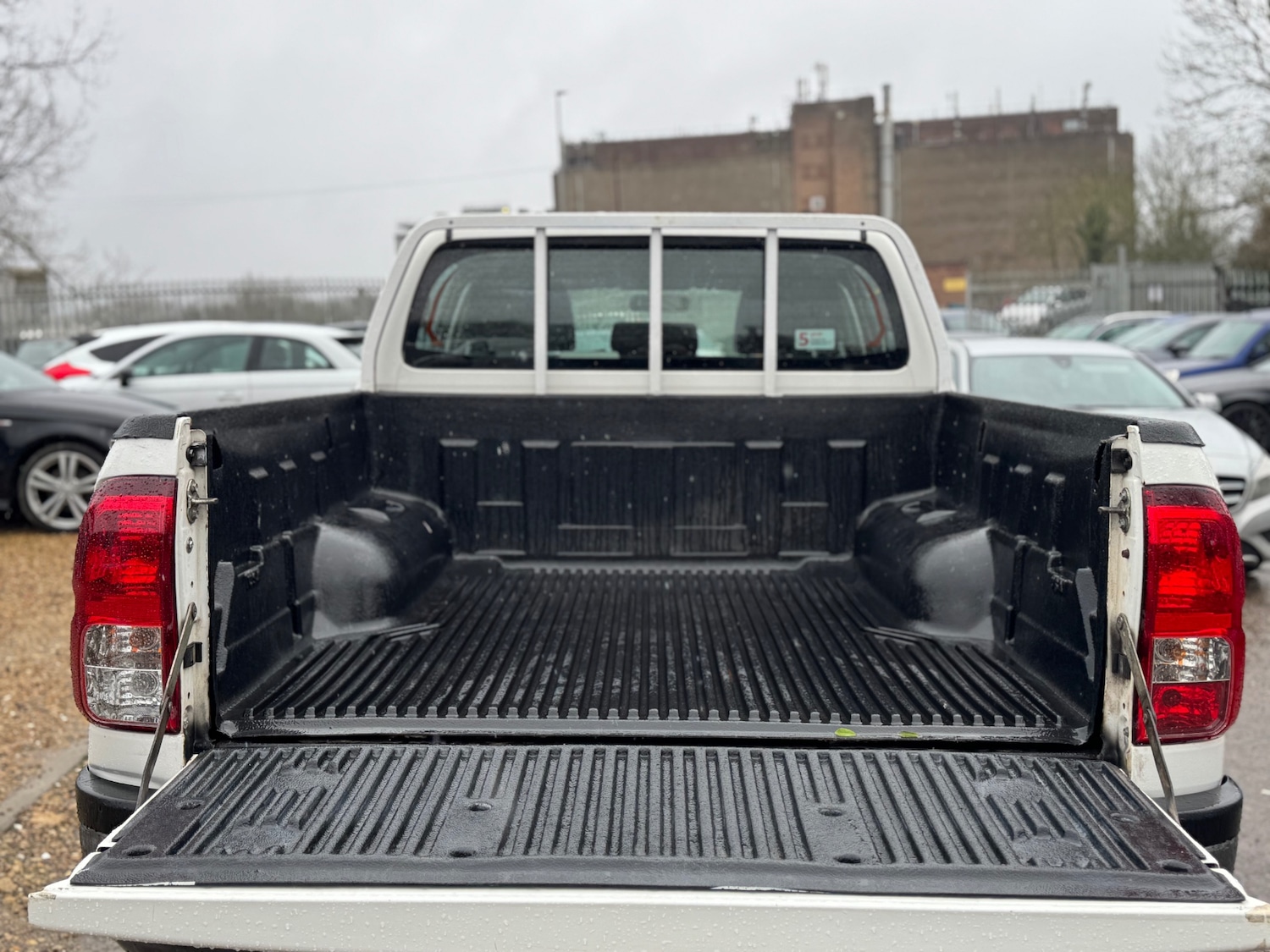 Used Toyota Hilux 2017 for sale - 77548417: Photo 21