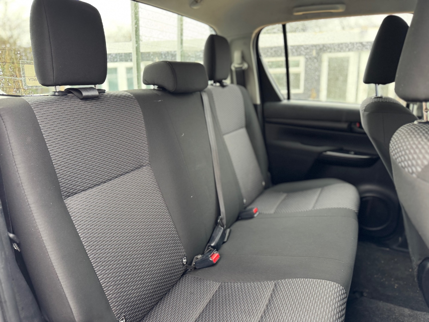 Used Toyota Hilux 2017 for sale - 77548417: Photo 28