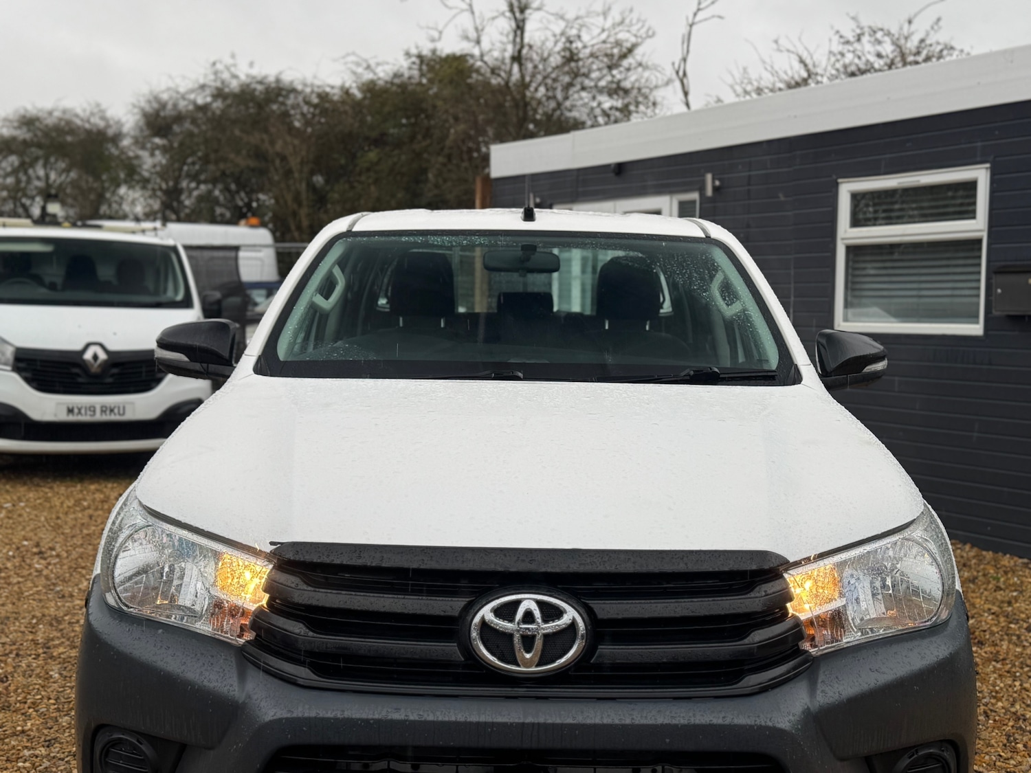 Used Toyota Hilux 2017 for sale - 77548417: Photo 5