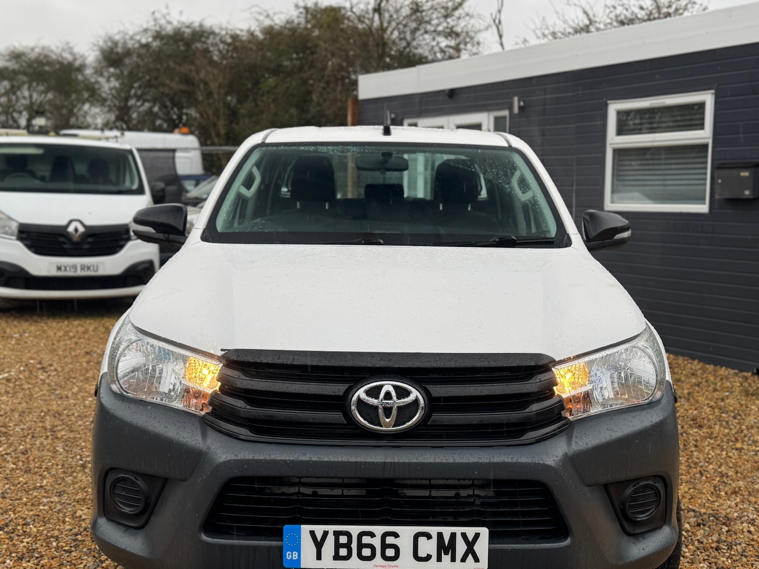 Used Toyota Hilux 2017 for sale - 77548417: Photo 6