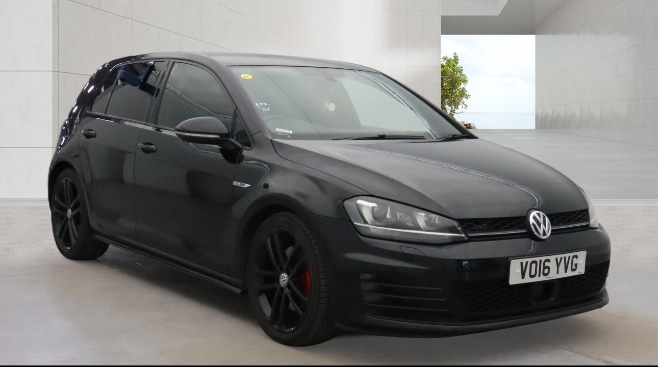 Used Volkswagen Golf 2016 for sale - 78098973: Photo 2