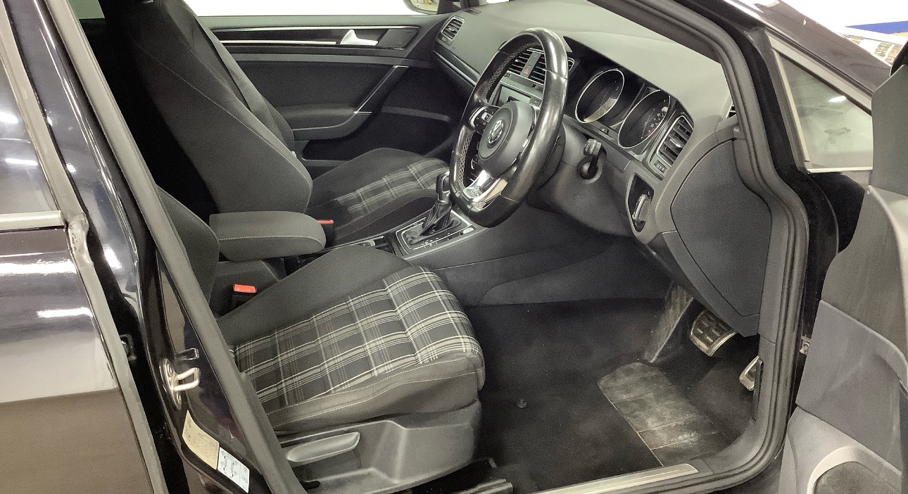 Used Volkswagen Golf 2016 for sale - 78098973: Photo 9