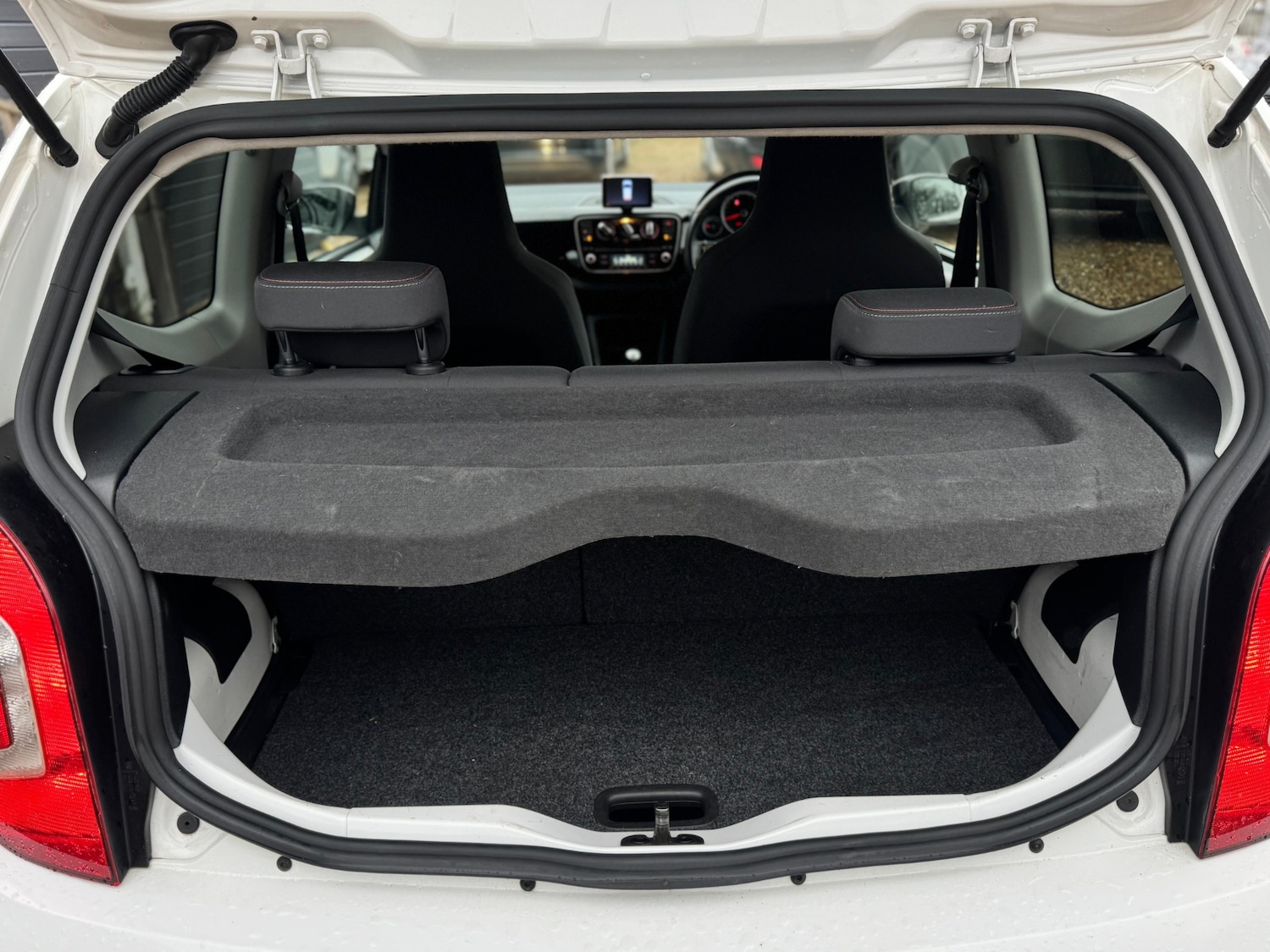 Used Volkswagen up! 2013 for sale - 77553257: Photo 14