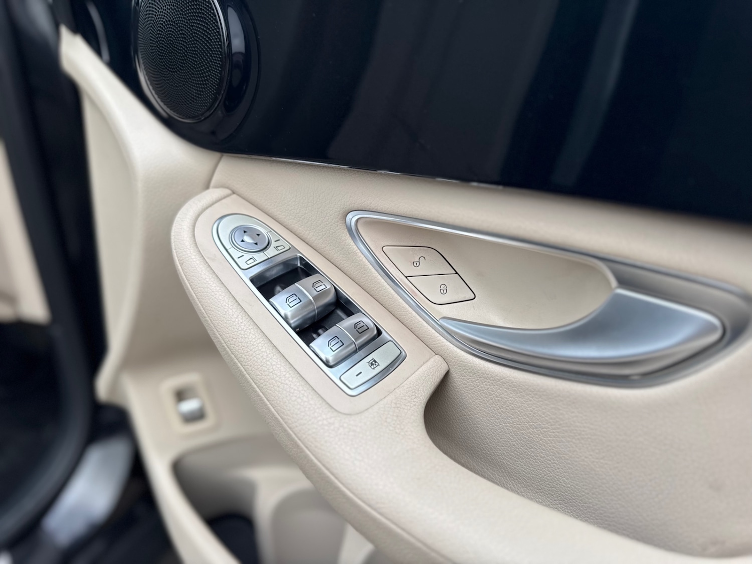 Used Mercedes-Benz GLC 2016 for sale - 77715006: Photo 42