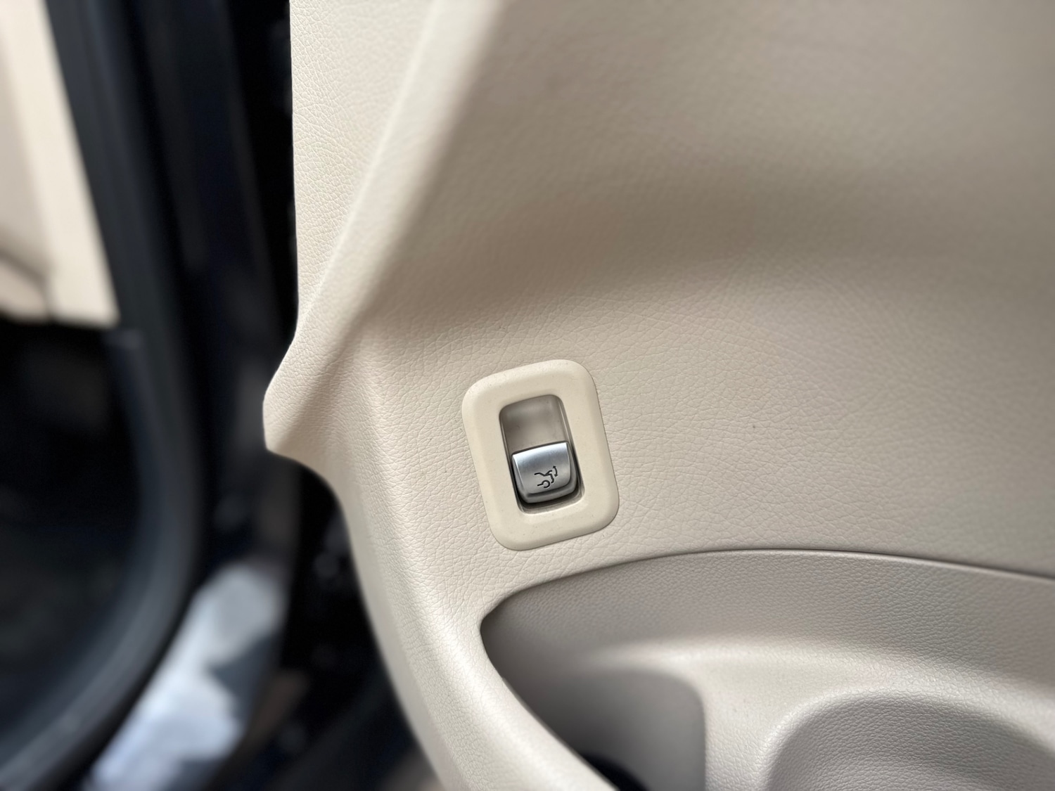 Used Mercedes-Benz GLC 2016 for sale - 77715006: Photo 43