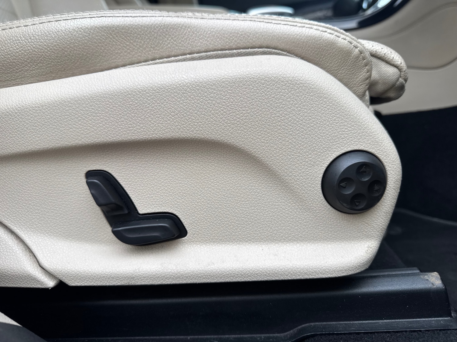 Used Mercedes-Benz GLC 2016 for sale - 77715006: Photo 45