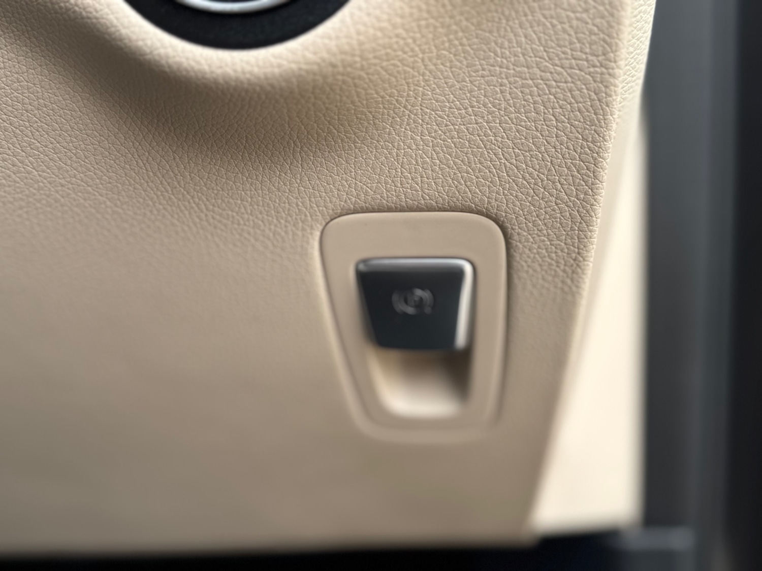 Used Mercedes-Benz GLC 2016 for sale - 77715006: Photo 50