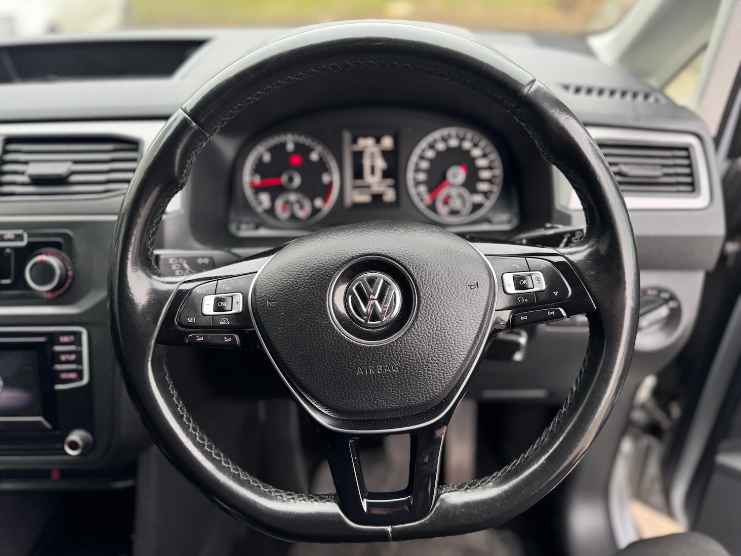 Used Volkswagen Caddy Maxi Life 2018 for sale - 77775233: Photo 39