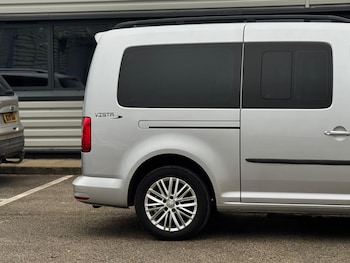 Used Volkswagen Caddy Maxi Life 2018 for sale - 77775233: Photo