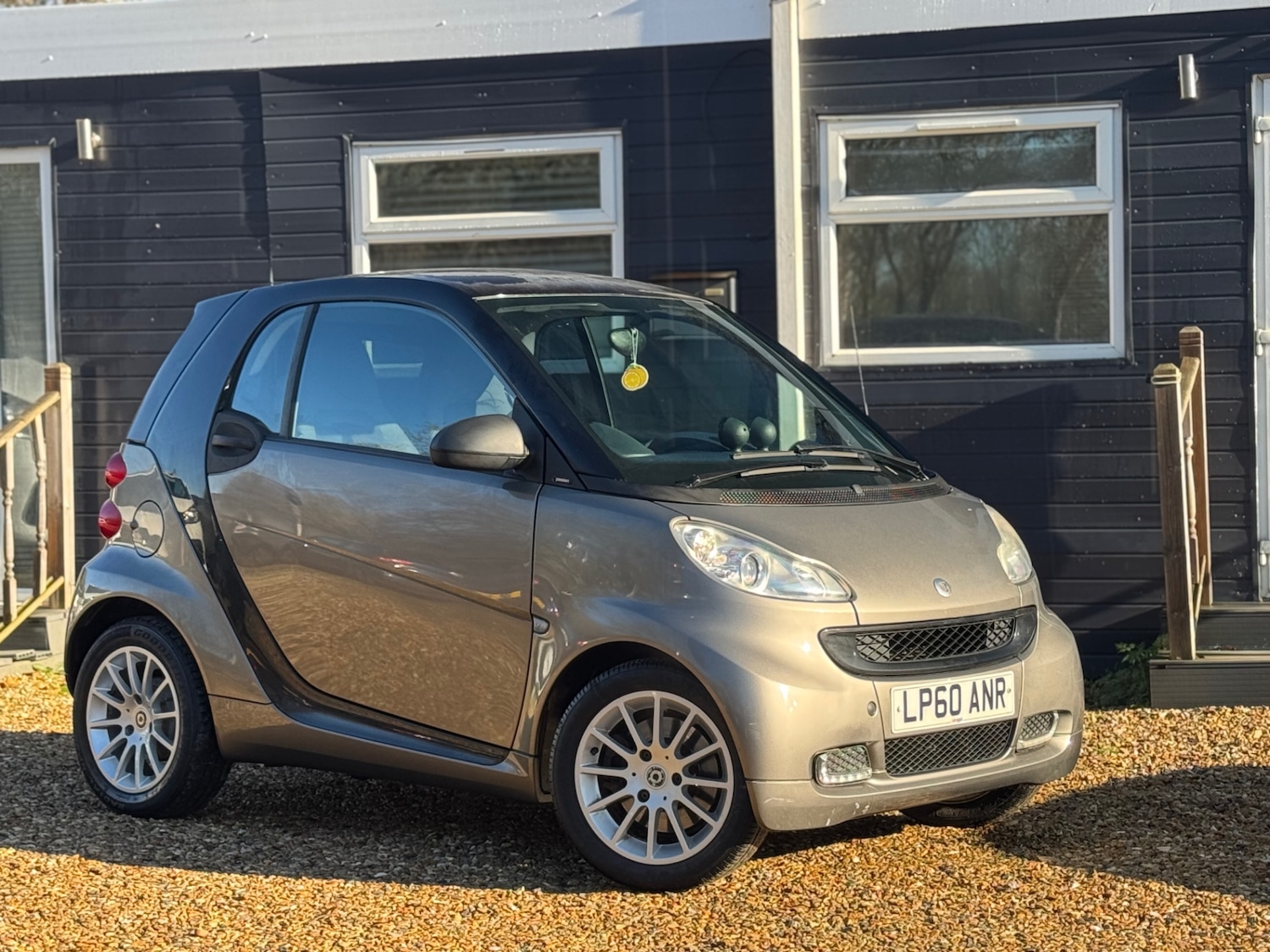 Used smart fortwo 2011 for sale - 77555373: Photo 1