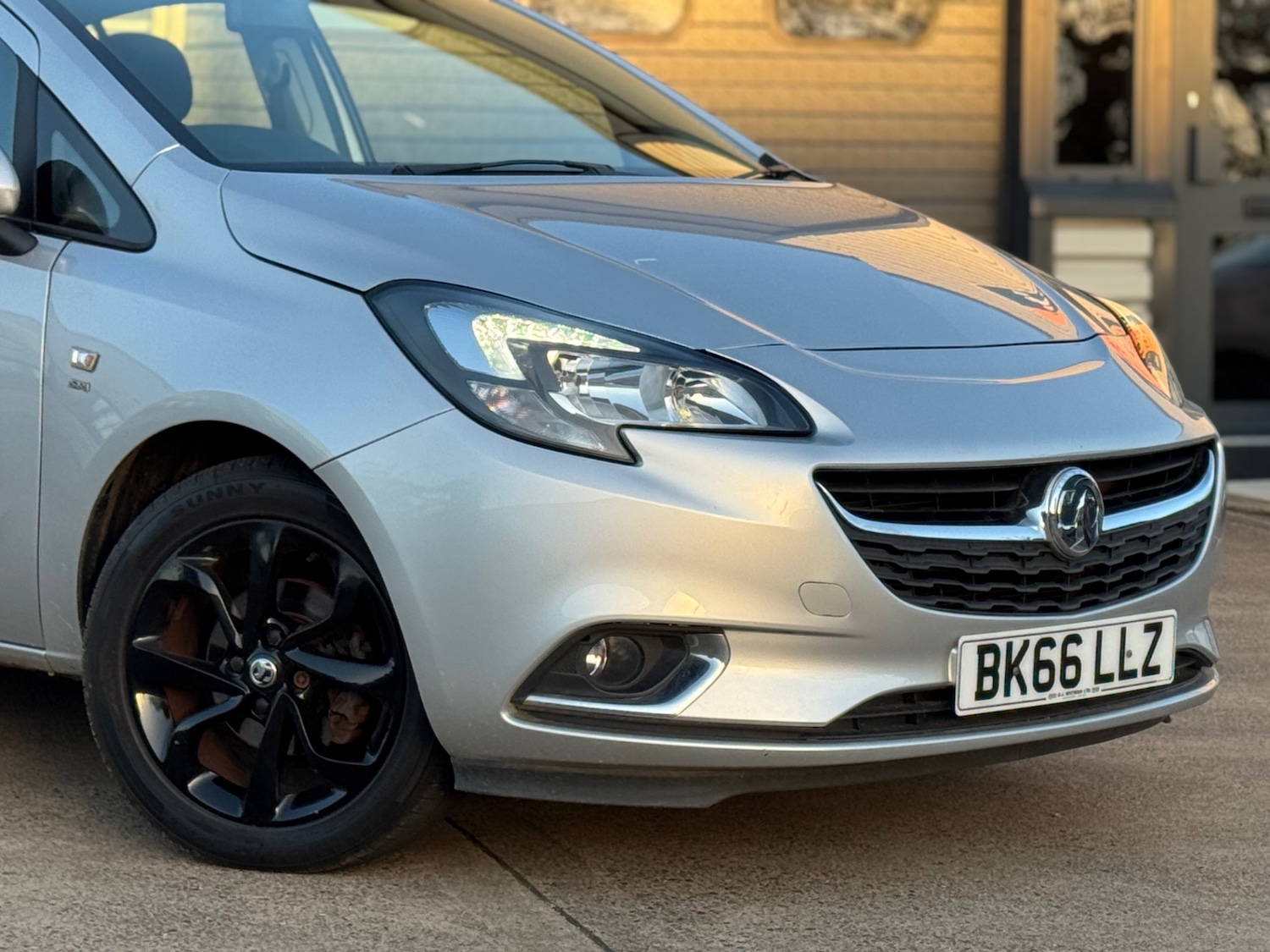 Used Vauxhall Corsa 2016 for sale - 78057272: Photo 2