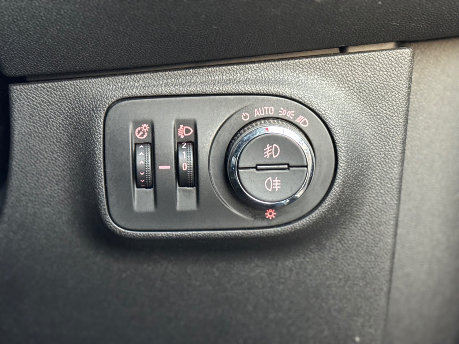 Used Vauxhall Corsa 2016 for sale - 78057272: Photo 35