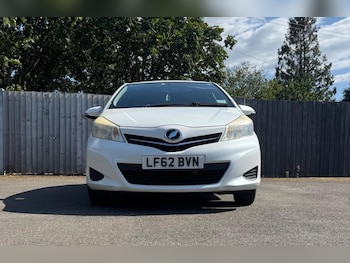 Used Toyota Vitz 2023 for sale - 79290251: Photo