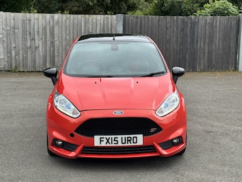 Used Ford Fiesta 2015 for sale - 79137109: Photo