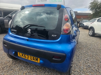 2013 (63) - 1.0 Active 5dr 2-Tronic