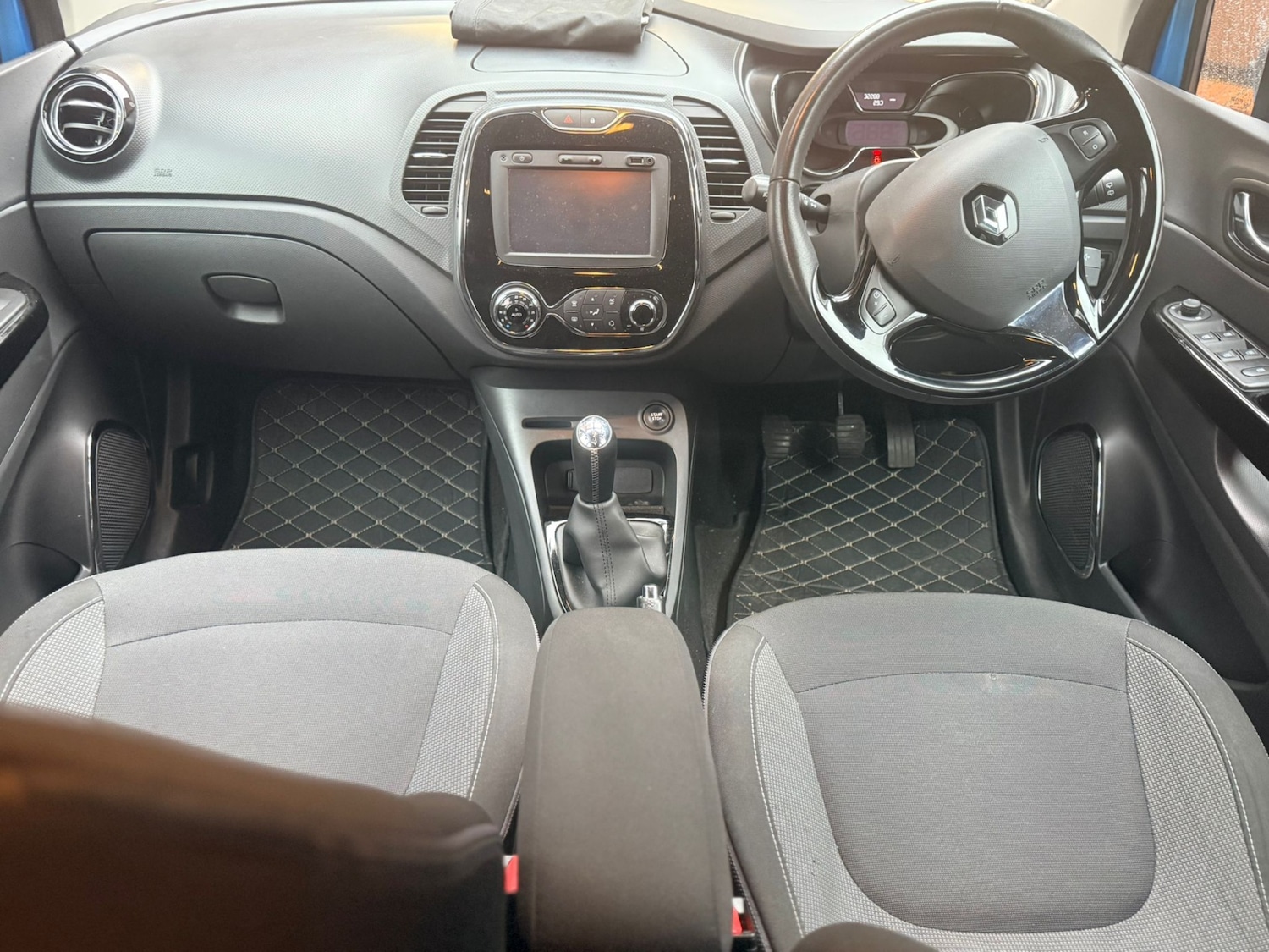 Used Renault Captur 2015 for sale - 76763153: Photo 12