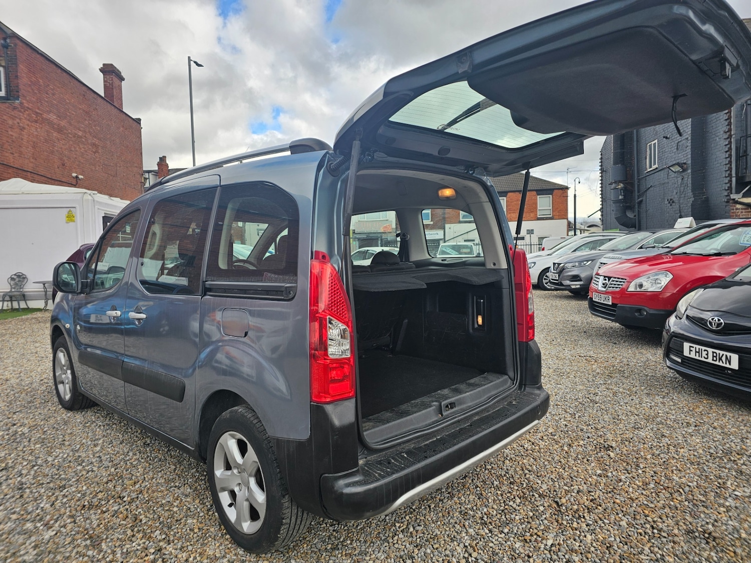 Used Peugeot Partner Tepee 2012 for sale - 77873376: Photo 17