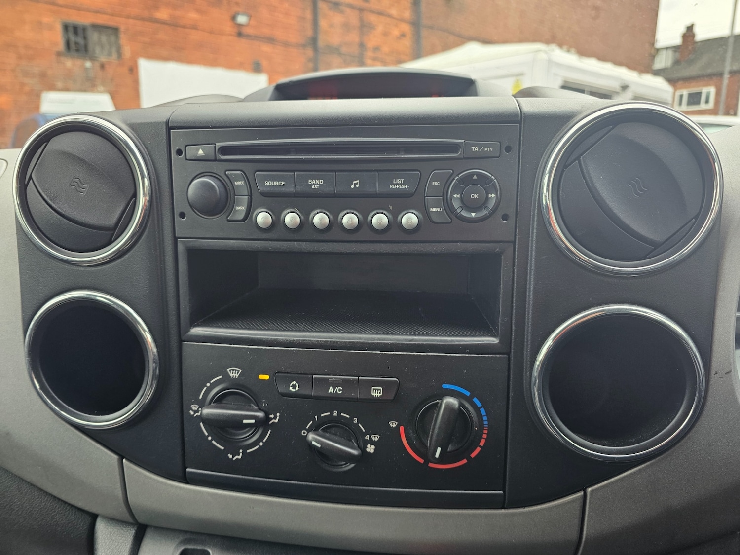 Used Peugeot Partner Tepee 2012 for sale - 77873376: Photo 25