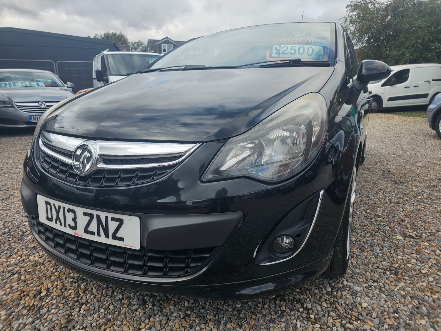 Used Vauxhall Corsa 2013 for sale - 75957189: Photo 4