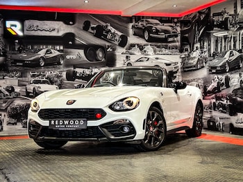 Used Abarth 124 Spider 2017 for sale - 77638060: Photo