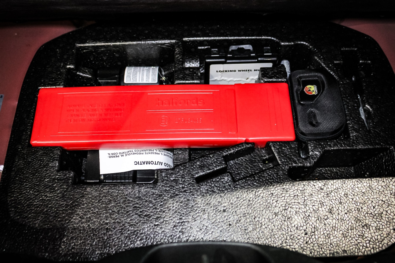 Used Abarth 500 for sale - 76998911: Photo 19