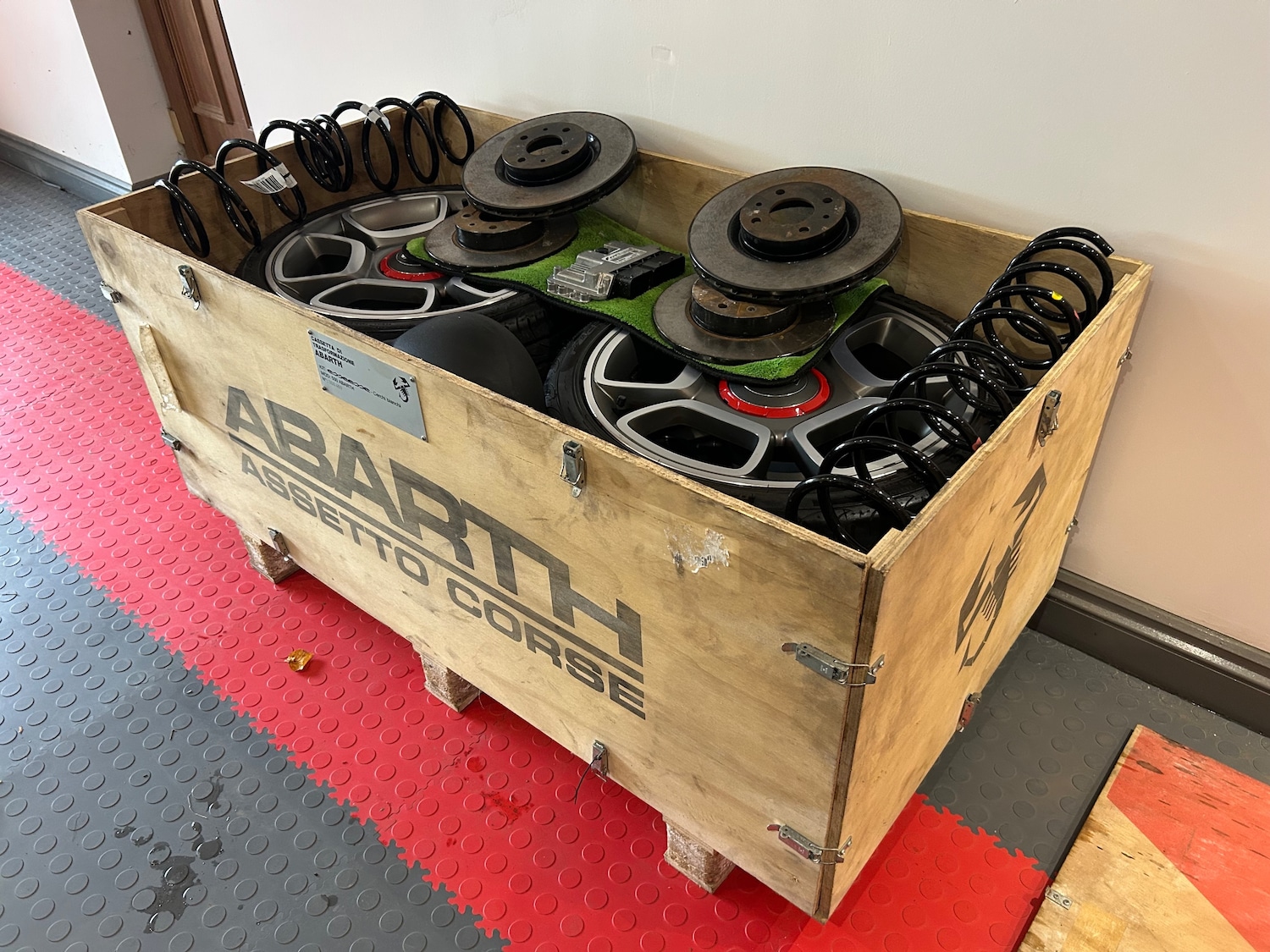 Used Abarth 500 for sale - 76998911: Photo 2