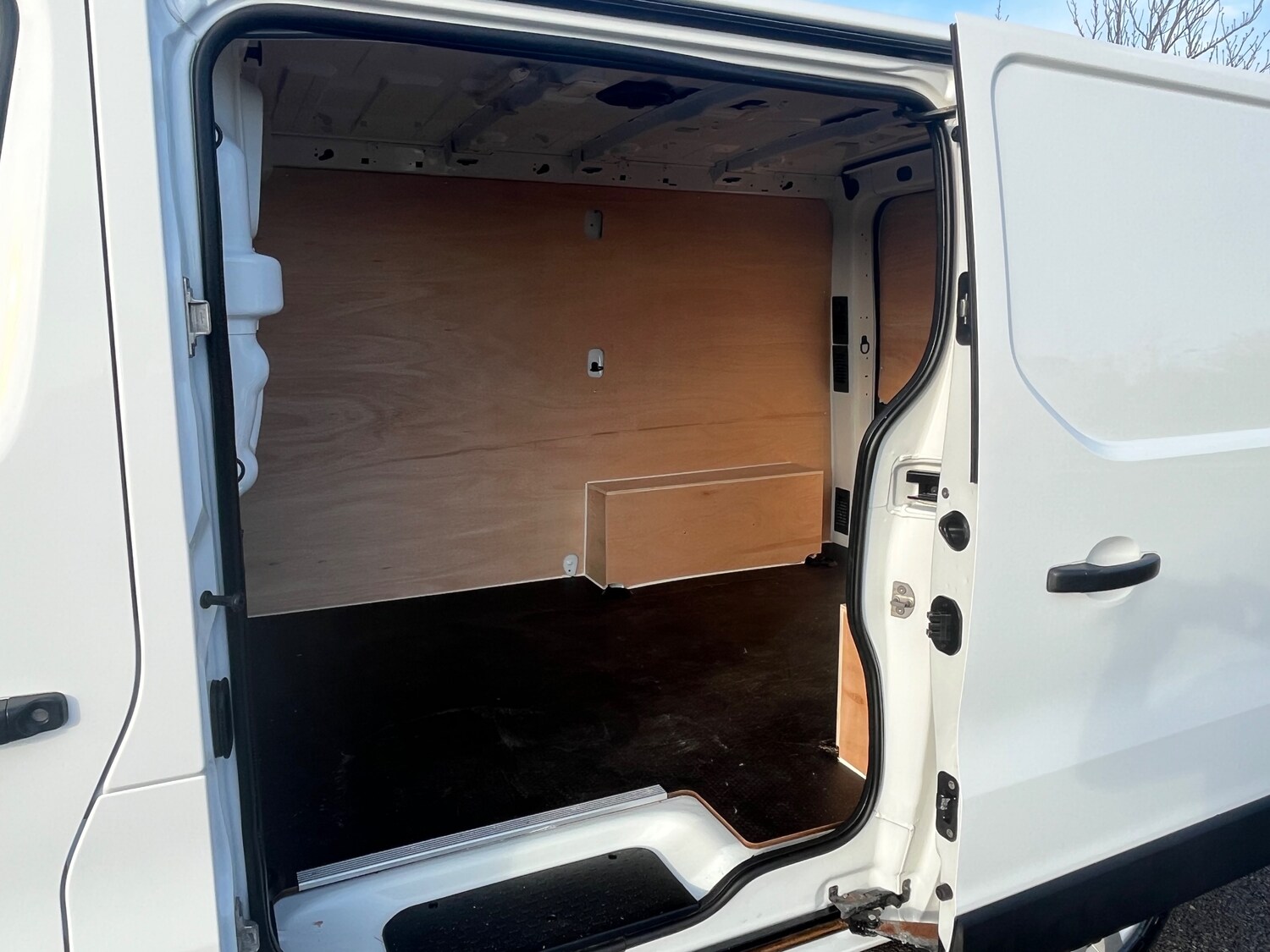 Used Vauxhall Vivaro 2016 for sale - 77755926: Photo 12