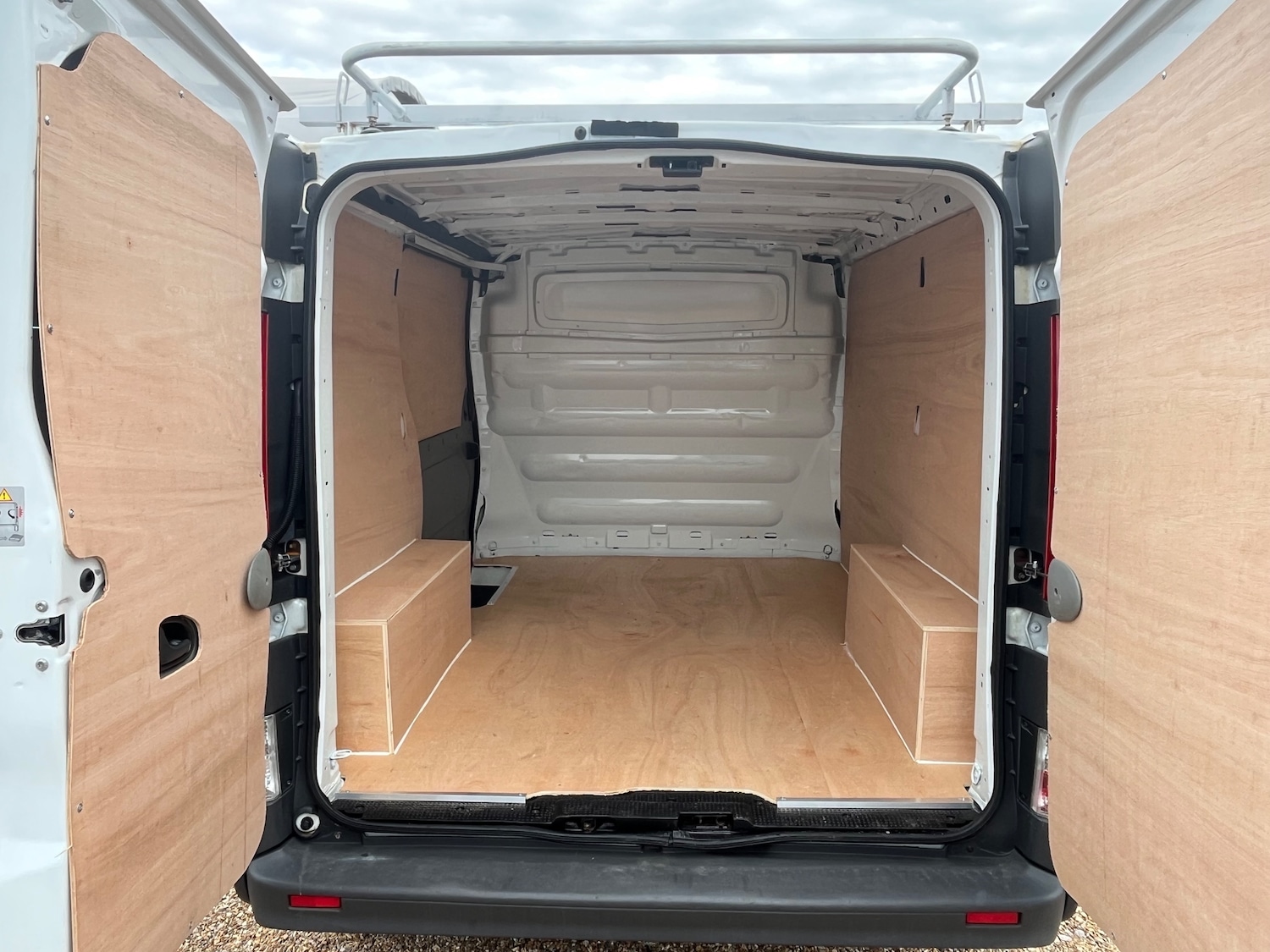 Used Vauxhall Vivaro for sale - 78084013: Photo 8