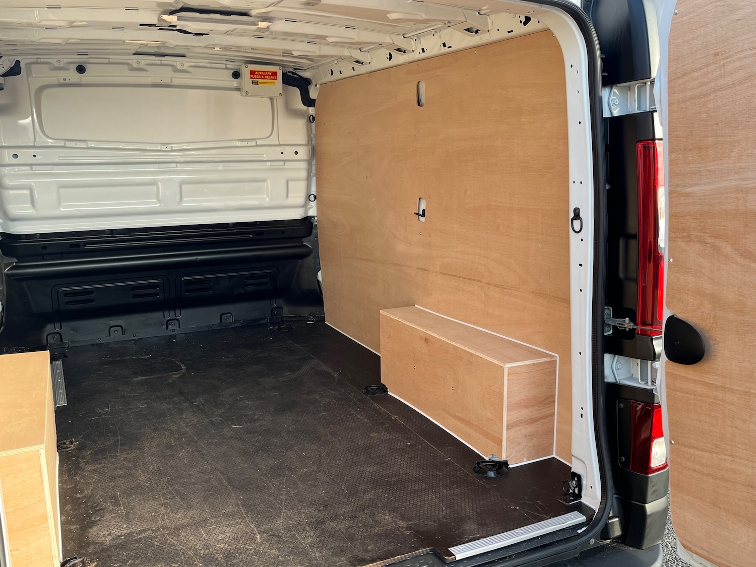 Used Vauxhall Vivaro 2016 for sale - 78063573: Photo 23