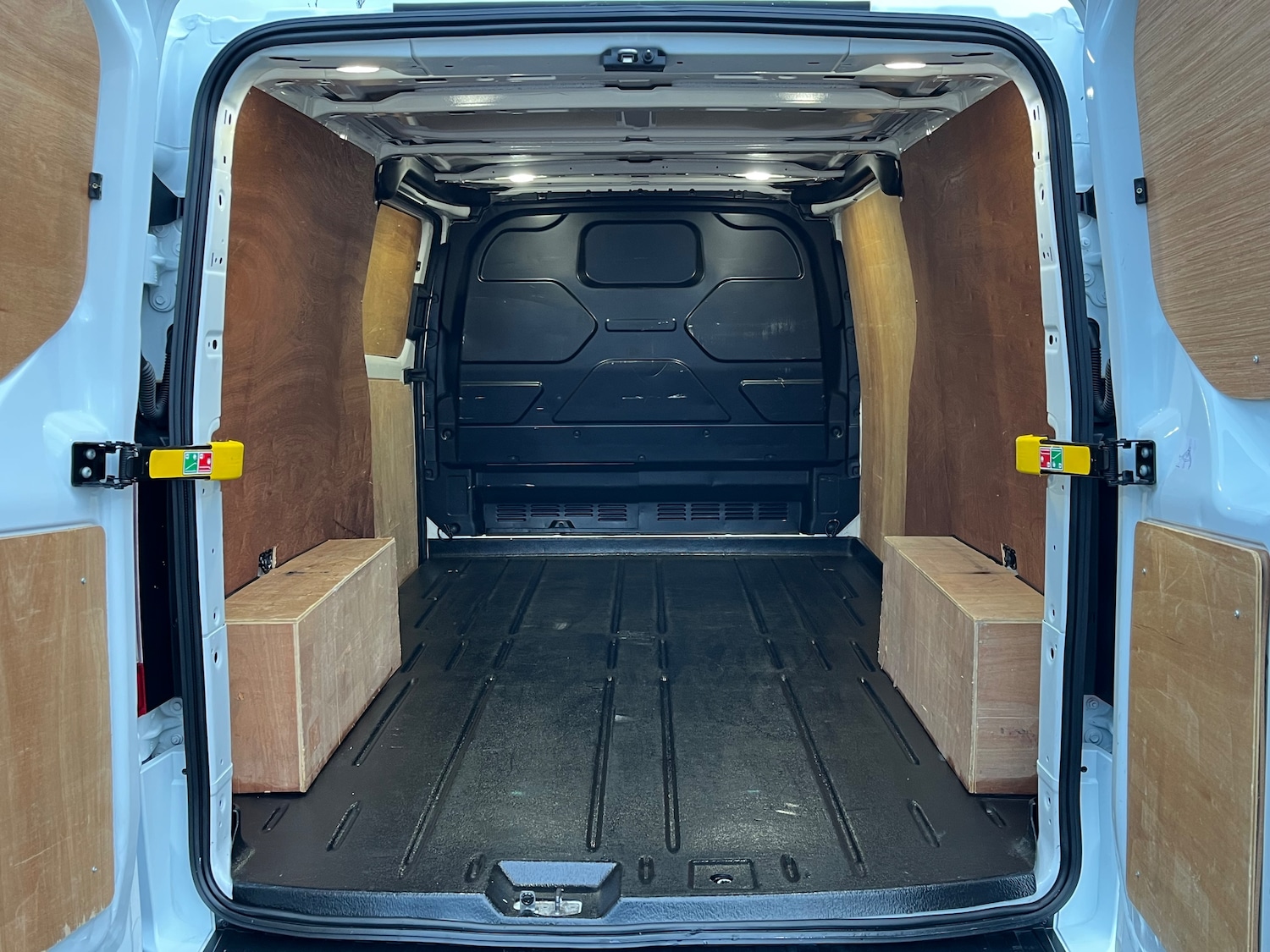 Used Ford Transit Custom 2021 for sale - 77324007: Photo 8