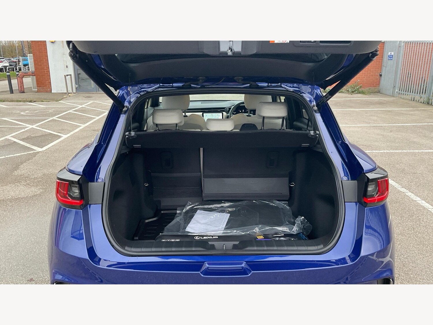 Used Lexus LBX 2024 for sale - 76689538: Photo 17