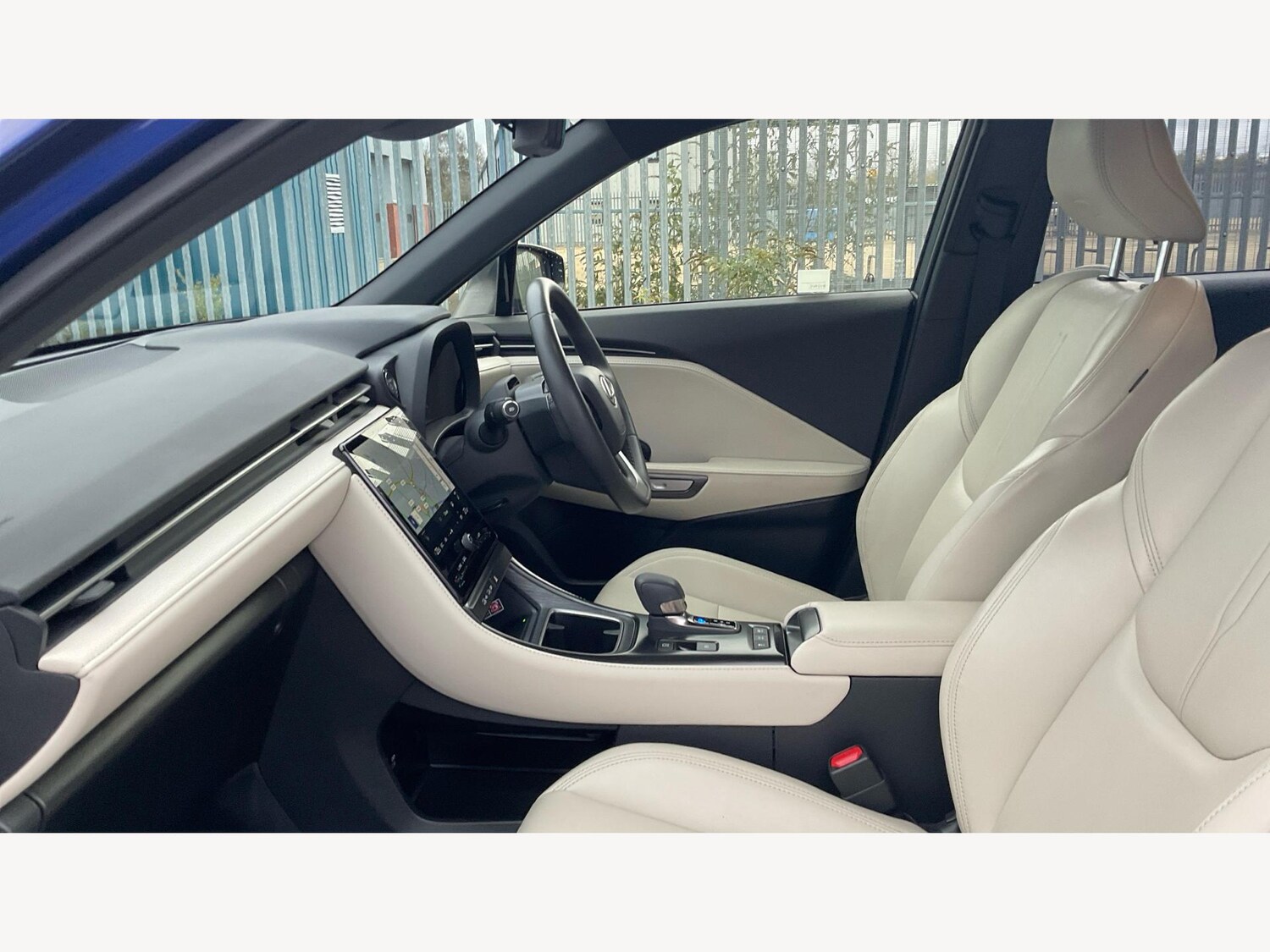 Used Lexus LBX 2024 for sale - 76689538: Photo 8