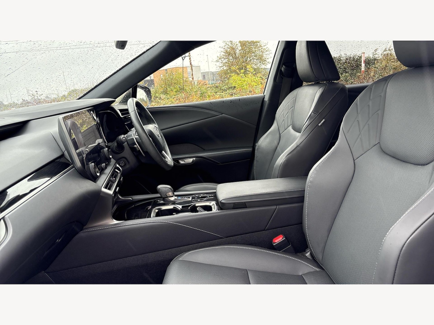 Used Lexus RX 2024 for sale - 76633236: Photo 8