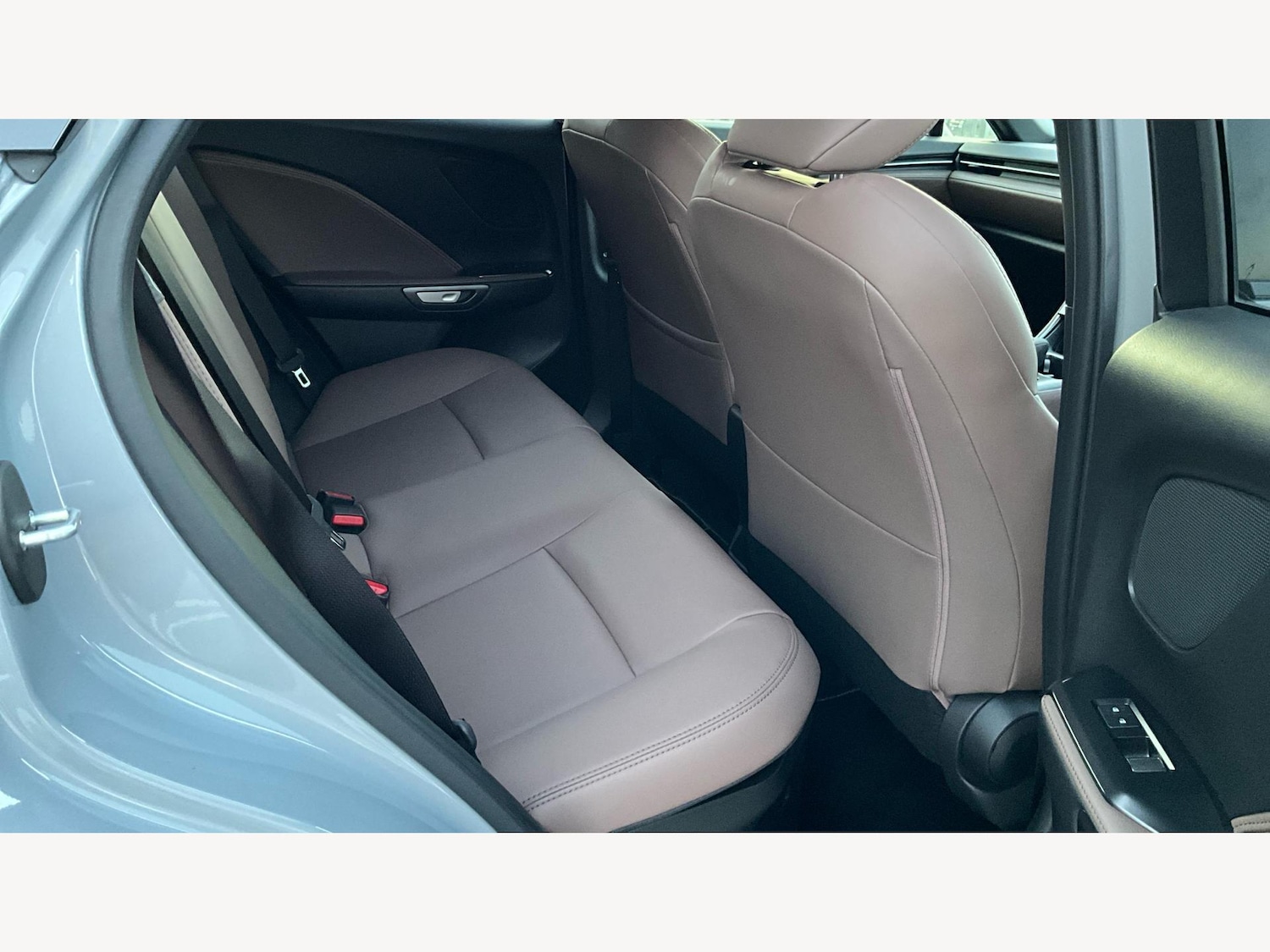 Used Lexus LBX 2024 for sale - 76935930: Photo 11