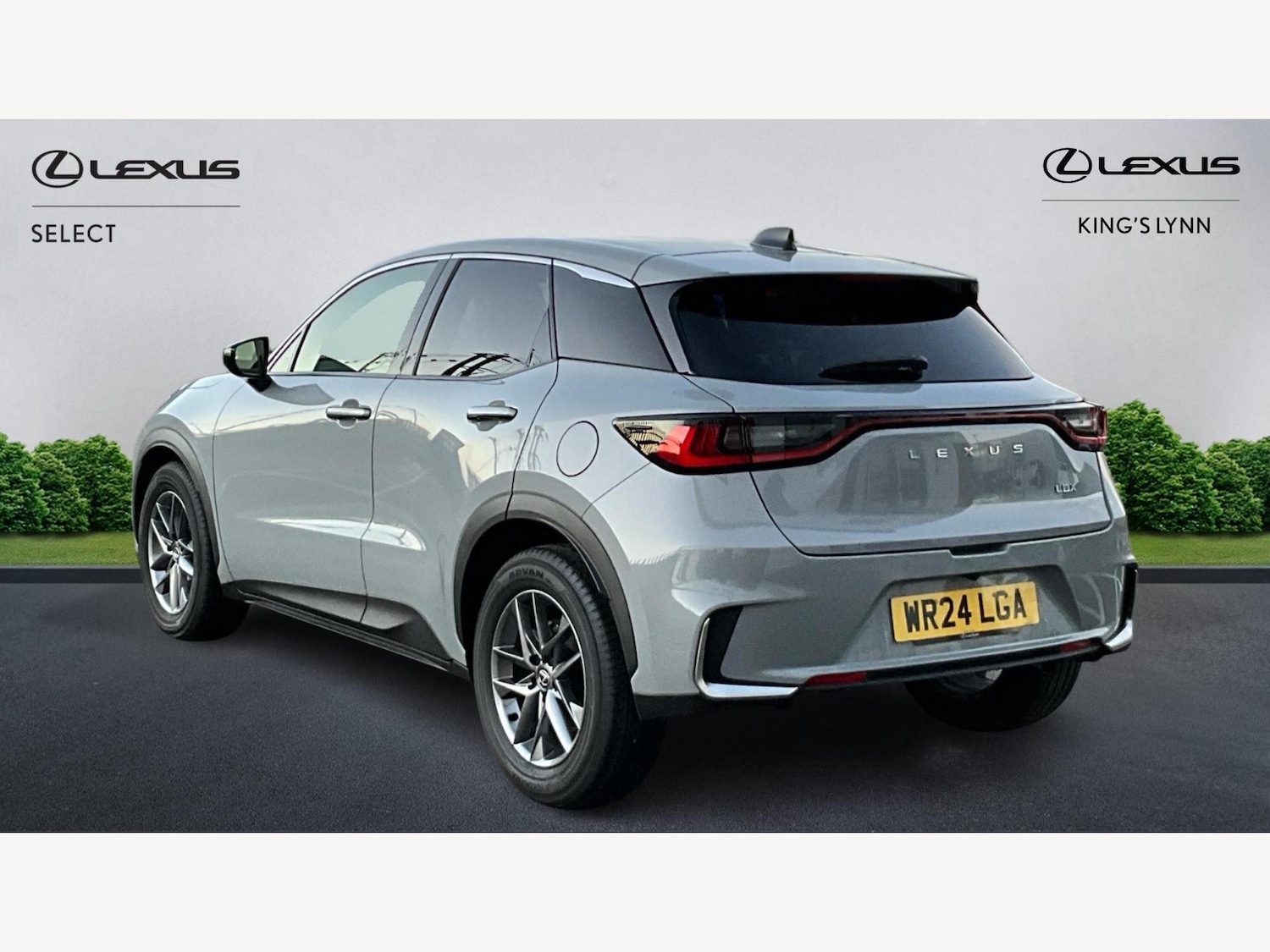 Used Lexus LBX 2024 for sale - 76935930: Photo 2