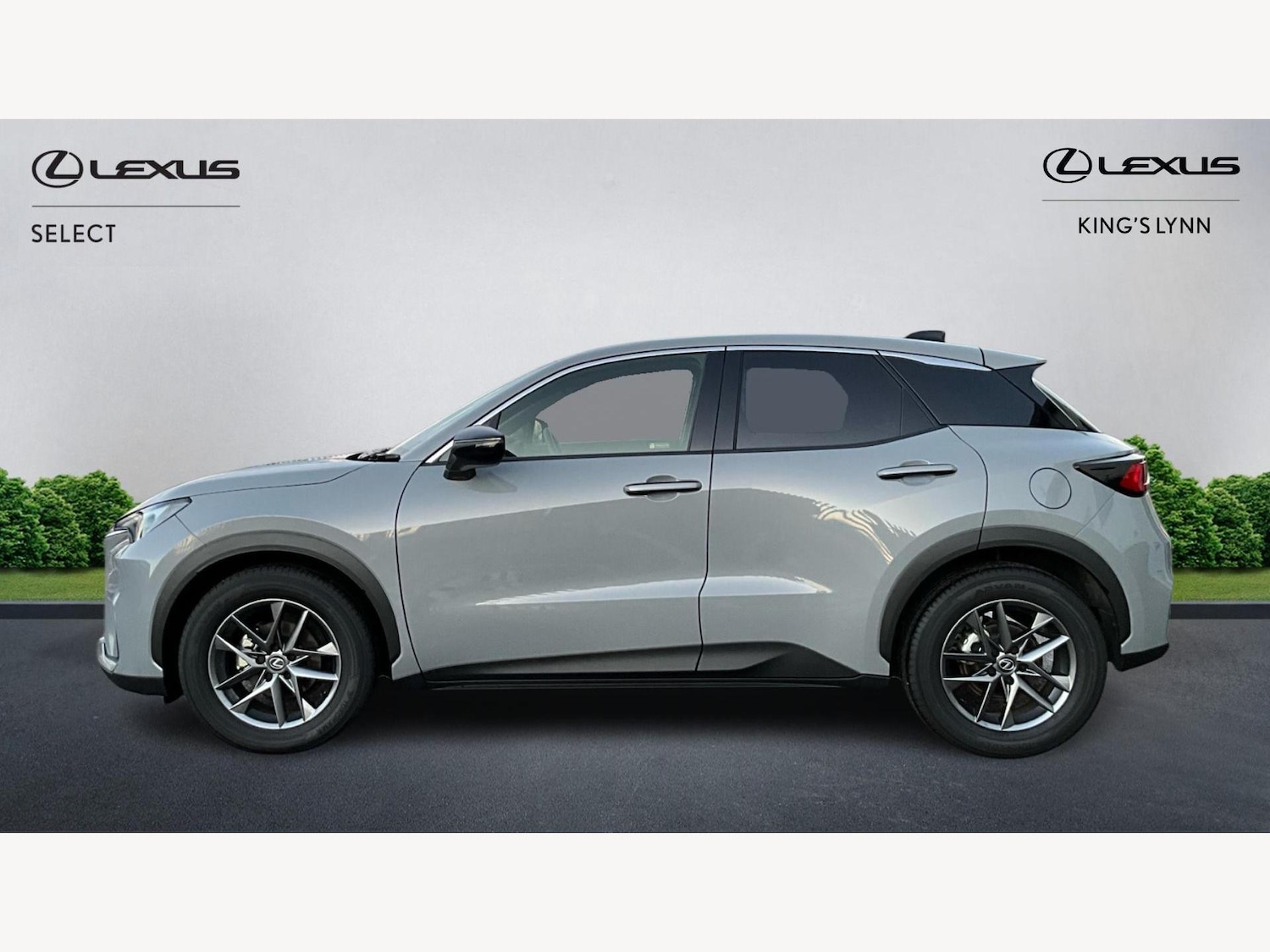 Used Lexus LBX 2024 for sale - 76935930: Photo 3