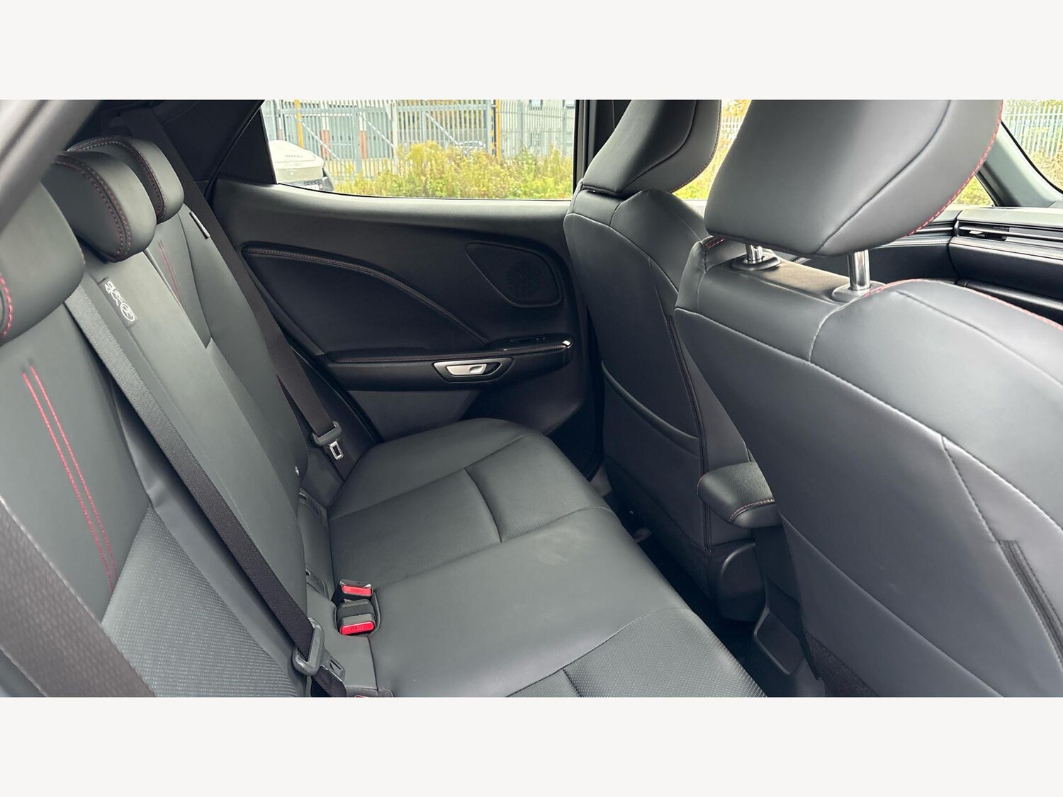 Used Lexus LBX 2025 for sale - 76539129: Photo 11