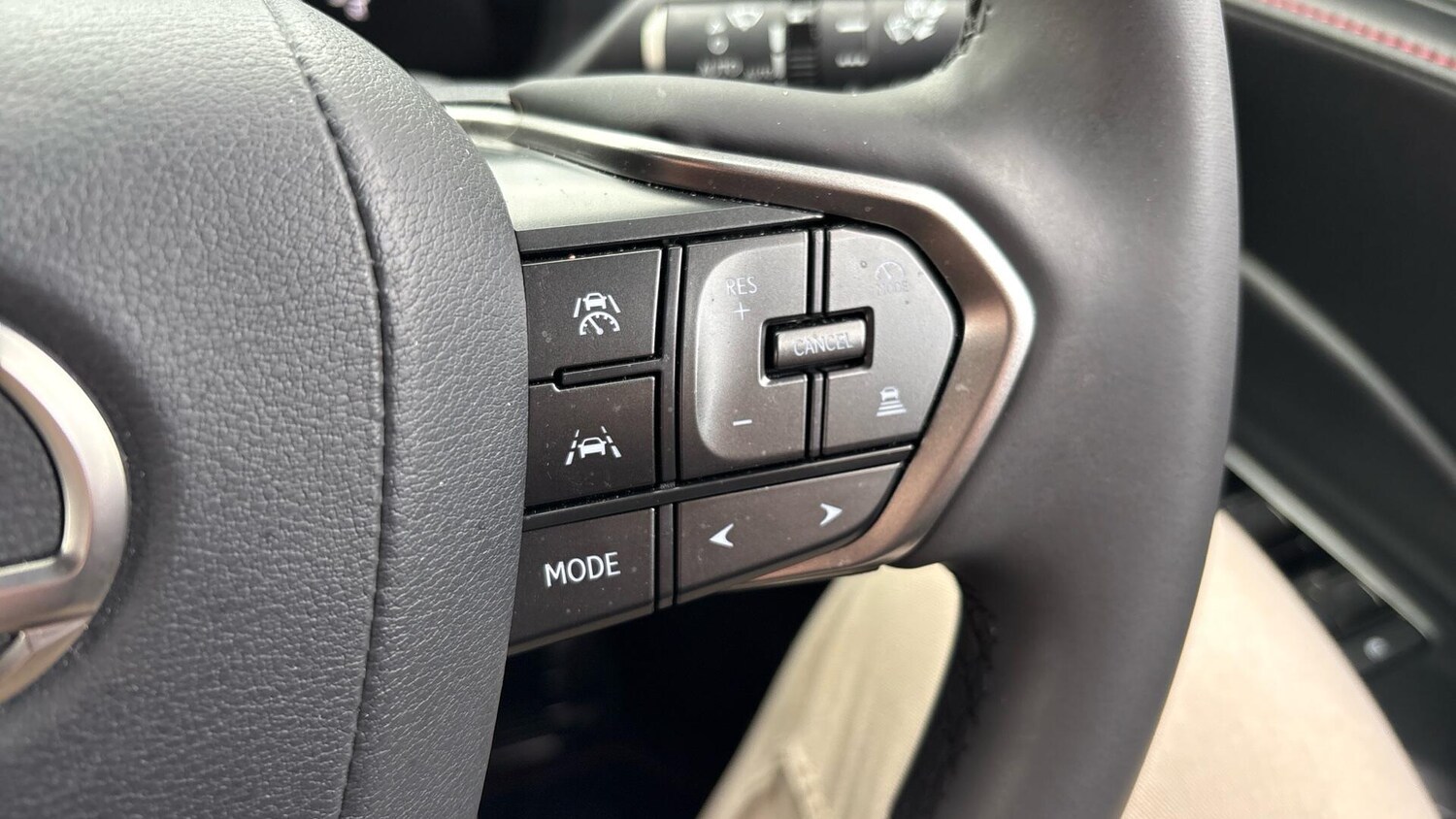 Used Lexus LBX 2025 for sale - 76539129: Photo 37