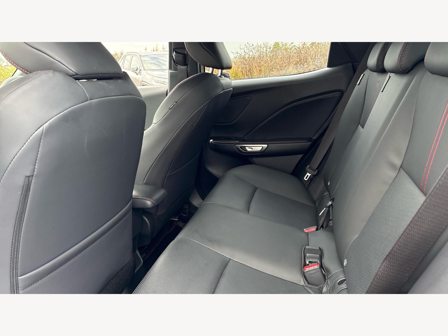 Used Lexus LBX 2025 for sale - 76976796: Photo 16