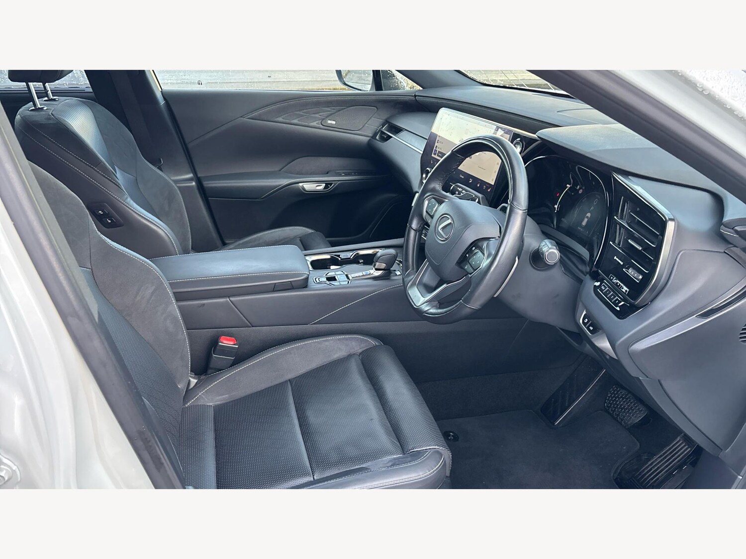 Used Lexus RX 2023 for sale - 76865167: Photo 15