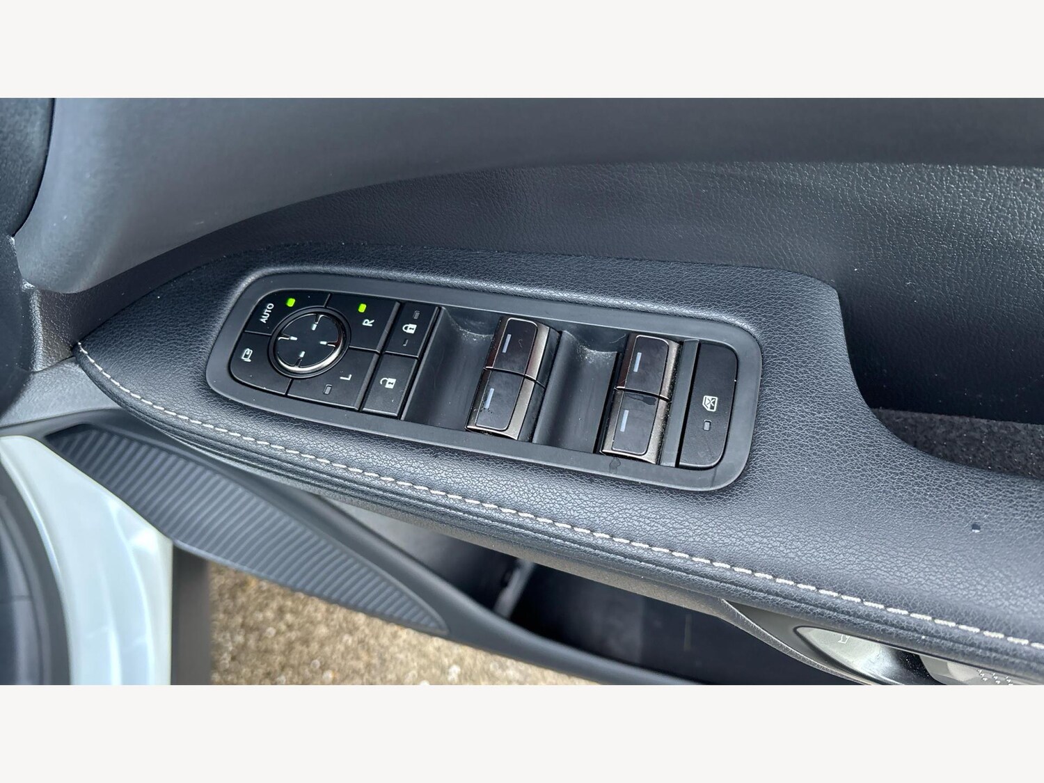 Used Lexus RX 2023 for sale - 76865167: Photo 28