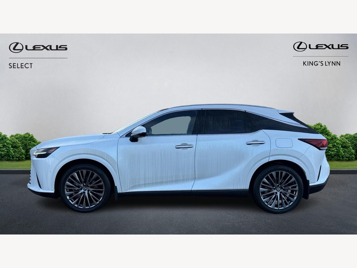 Used Lexus RX 2023 for sale - 76865167: Photo 3