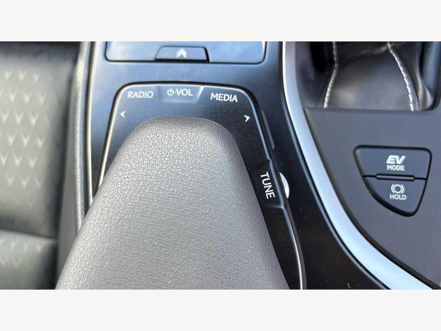 Used Lexus UX 2021 for sale - 76440720: Photo 32