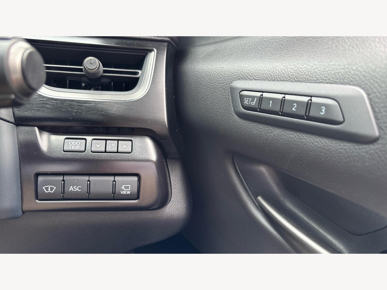 Used Lexus UX 2024 for sale - 76573533: Photo 24