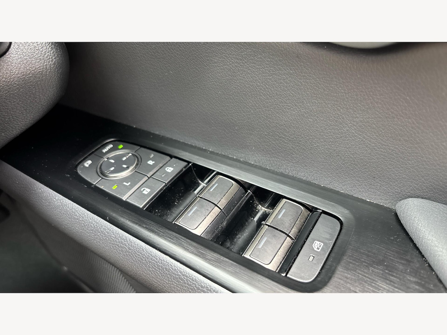 Used Lexus UX 2024 for sale - 76573533: Photo 25