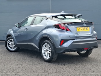 Used Toyota C-HR 2023 for sale - 78786502: Photo