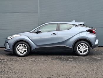 Used Toyota C-HR 2023 for sale - 78786502: Photo