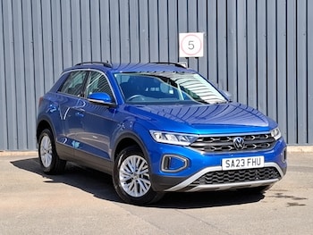 Used Volkswagen T-Roc 2023 for sale - 78380778: Photo