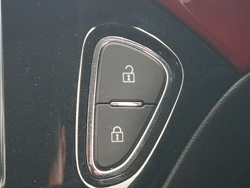 Used Vauxhall ADAM 2016 for sale - 77827033: Photo 18